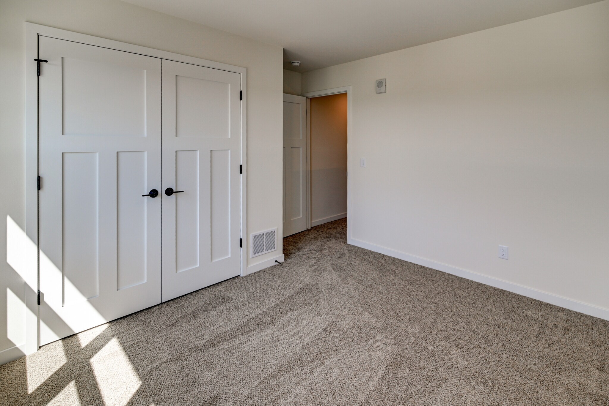 Building Photo - 4879 Lacy Rd