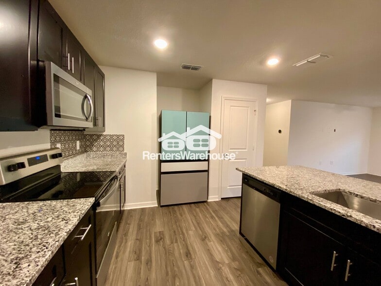 Building Photo - 613 Sarner Pass Wy.