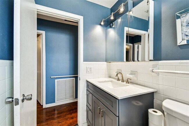 Building Photo - 8080 112th St N