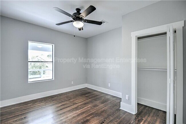 Building Photo - 1118 NW 33rd St