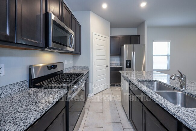 Building Photo - 9404 W Gambel Oak Ln