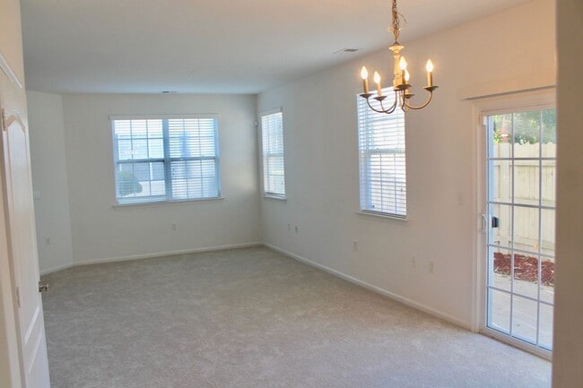 Building Photo - 1431 Titchfield Dr.