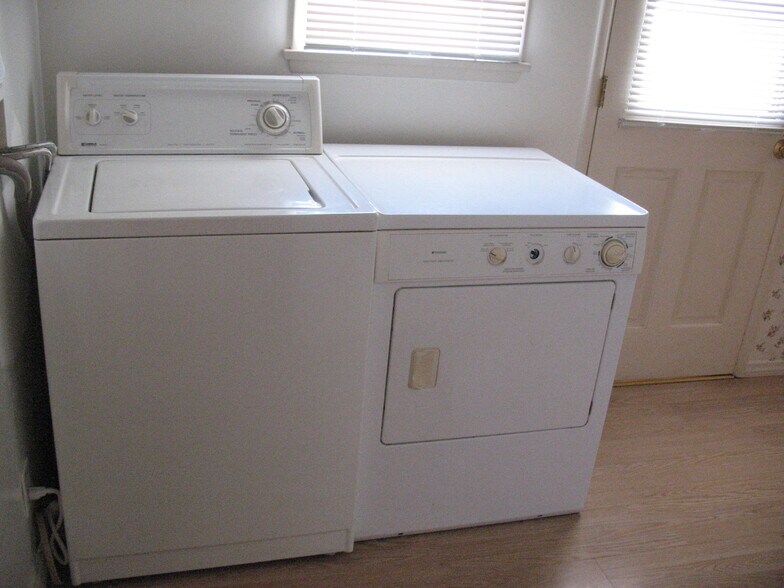 Washer and Gas Dryer - 3121 W Wyoming Ave