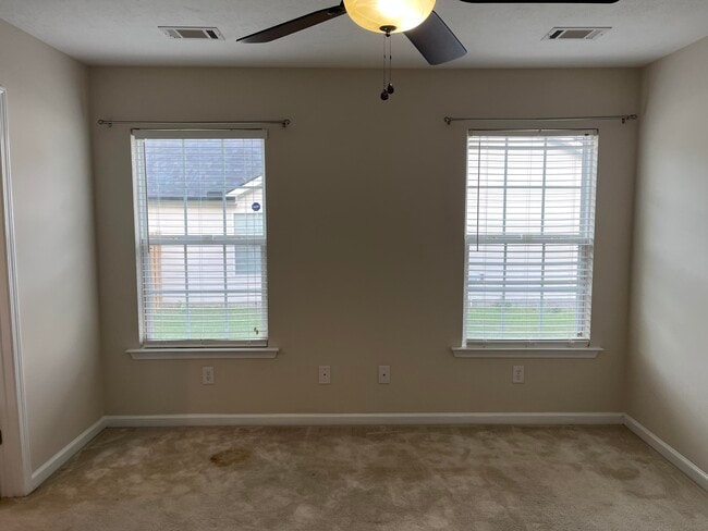 Building Photo - 707 Keyes Dr