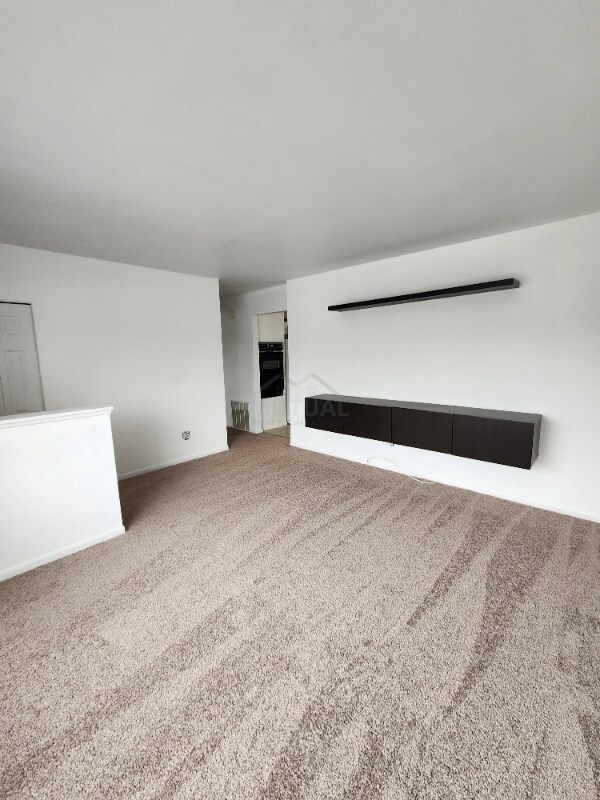 Building Photo - 30628 Burlington St