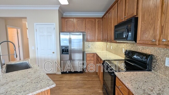Building Photo - 1747 Oak Brook Ln NW