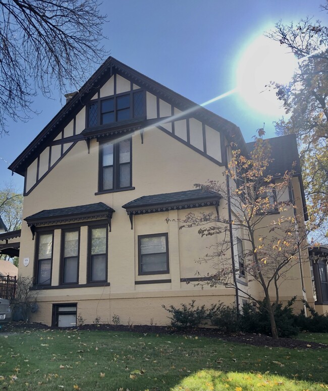 400 Washington Ave SE - Madison Apartment Homes