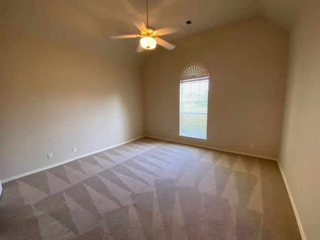 Building Photo - Coming Soon!!!!!  Union schools: 4 bedroom...