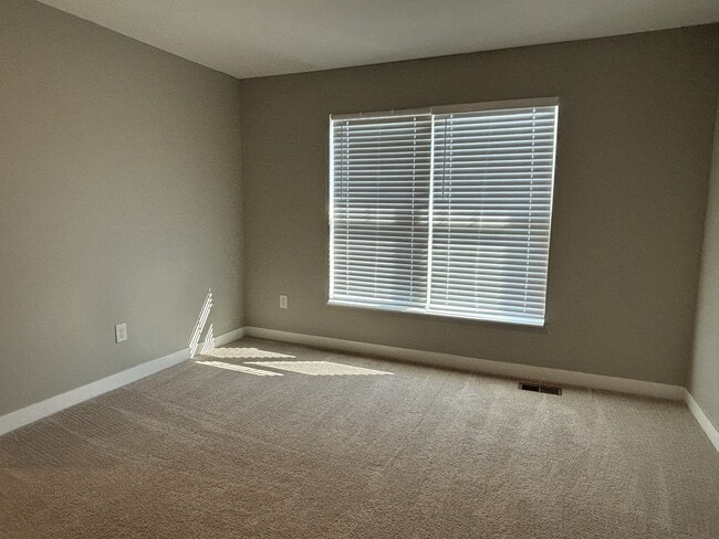 Building Photo - 5898 Weldra Dr