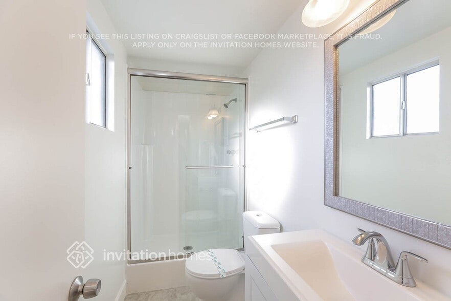 Building Photo - 13027 N 37th Pl