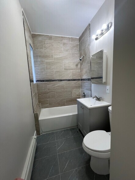 Building Photo - 856 S 16th St