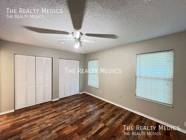 Building Photo - 203 Fernwood St