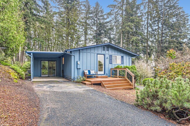 Building Photo - Single Family Home in West Linn with a Won...