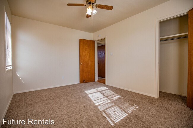 Building Photo - 3 br, 2 bath House - 1010 Dexter