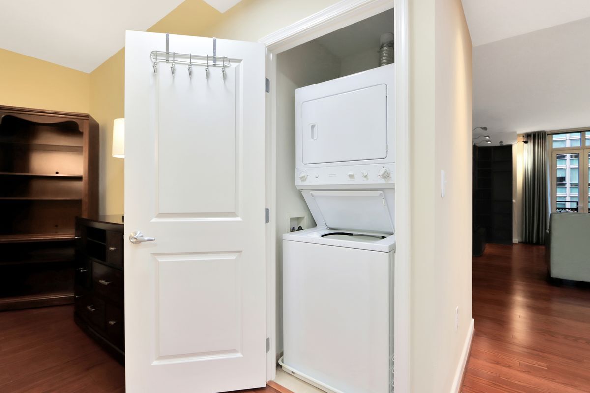 Building Photo - 155 Potomac Passage