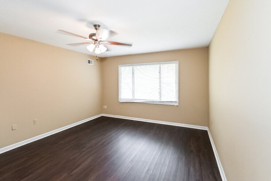 Building Photo - 7914 Terry Franklin Dr