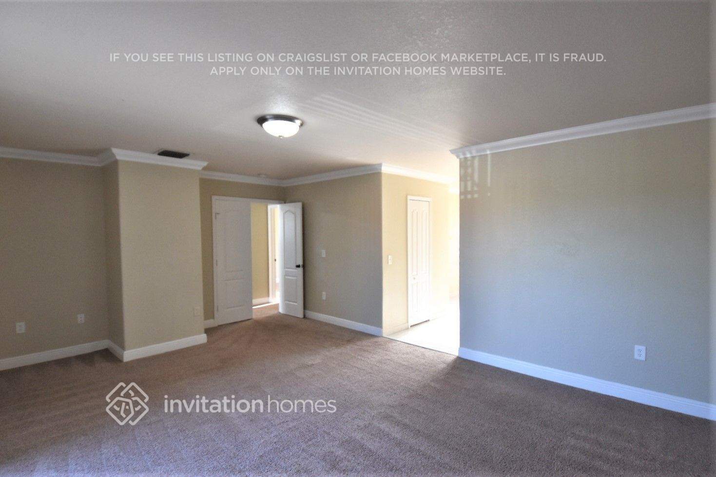 Building Photo - 4390 SW 159th Ave