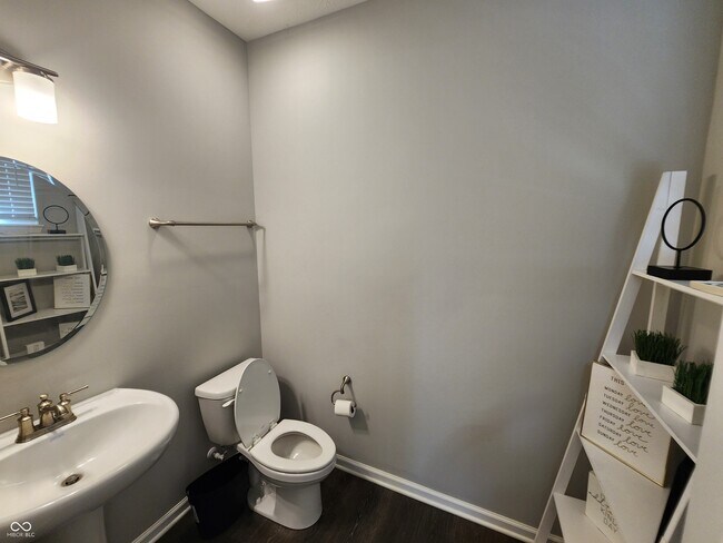 Building Photo - 2573 Plano Dr