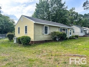 Building Photo - 903 S Andrews Ave