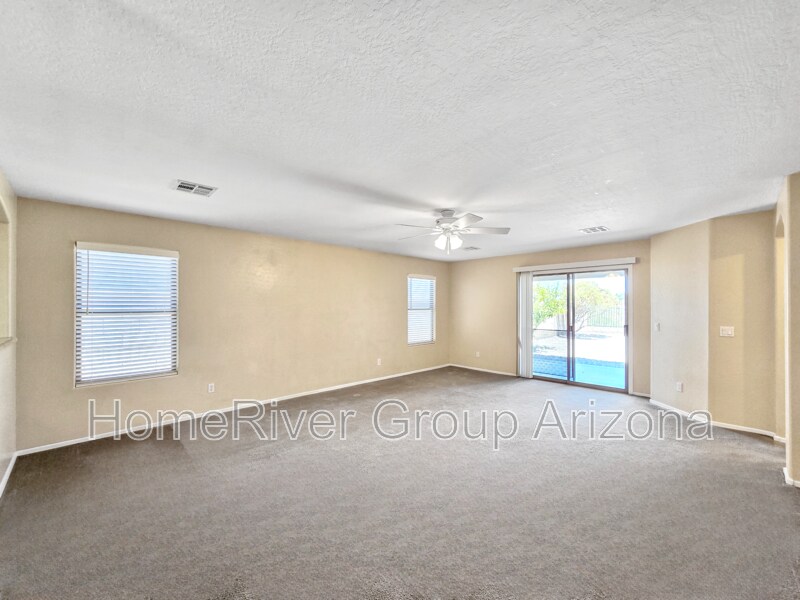 Building Photo - 29197 N Yellow Bee Dr