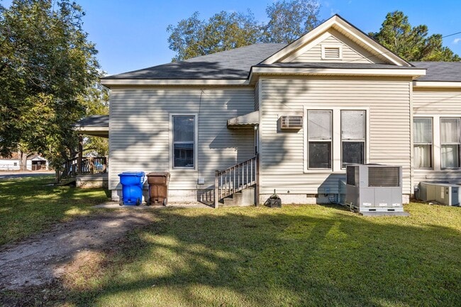 Primary Photo - 1 bedroom in Coats