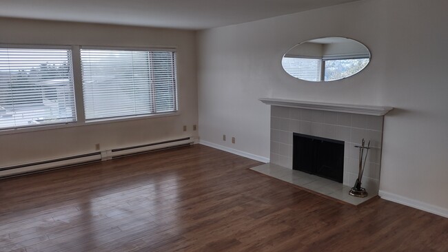 Front Room & Fireplace - 2215 W Raye St