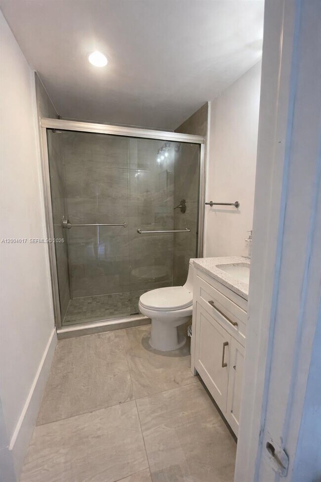 Building Photo - 1255 W 49th Pl