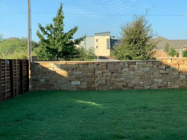 Building Photo - 13902 Osmarea Dr