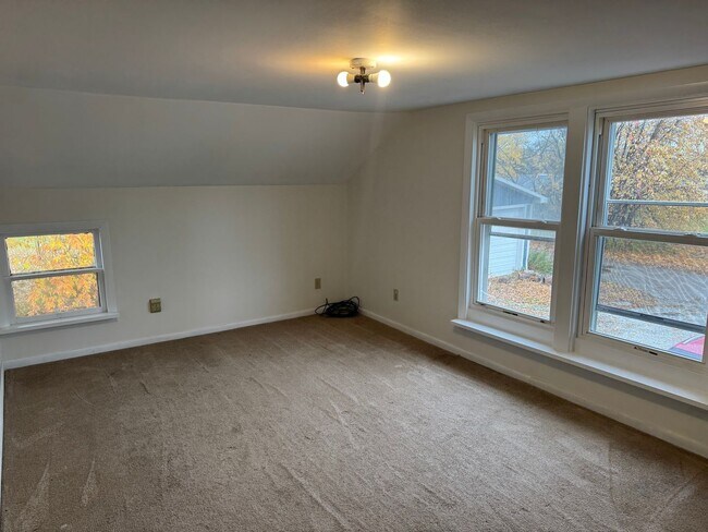 Building Photo - 983 US HWY 11