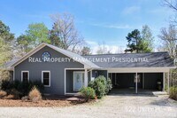 Building Photo - 522 Unity Pl