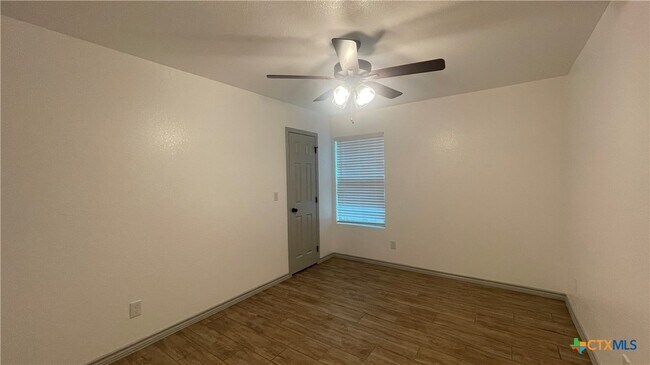 Building Photo - 2412 Duntov Dr