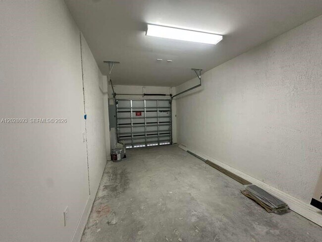 Building Photo - 1280 N Flagler Ave