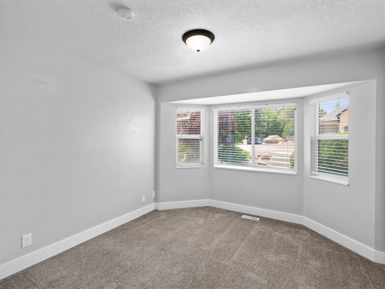 Building Photo - 14659 S 1690 W