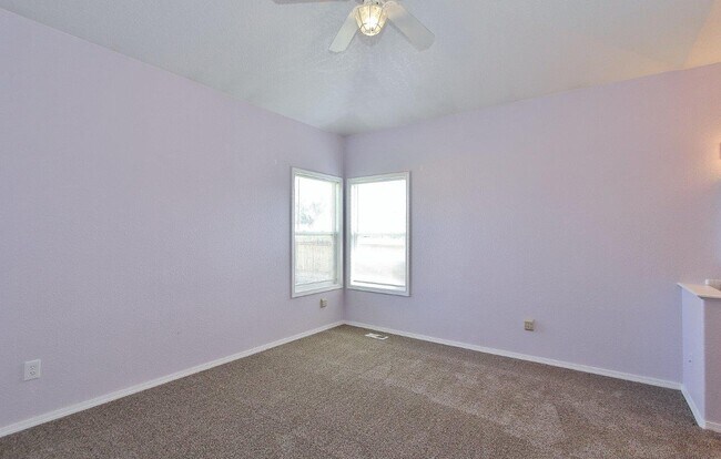 Building Photo - 604 Smith Ct