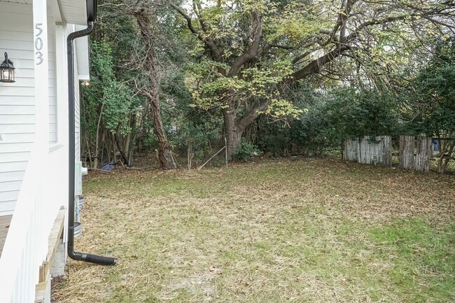 Building Photo - BEAUTIFUL Two Bedroom Home!