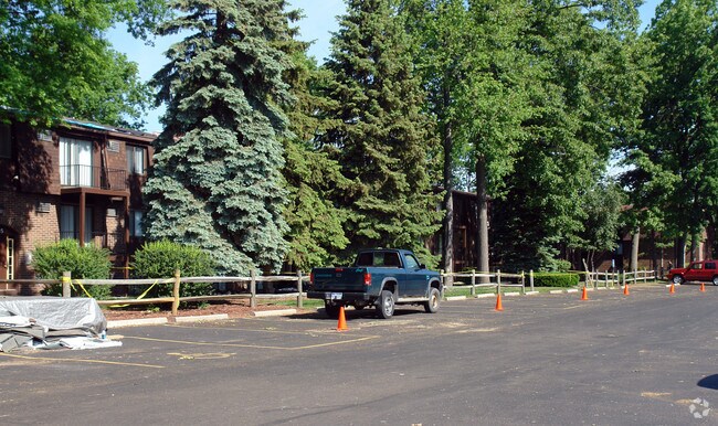 Building Photo - 2101 Stirrup Ln