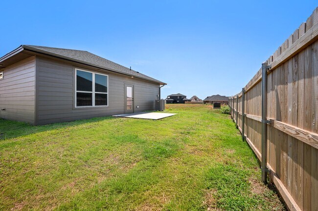 Building Photo - 4105 NW 180th St