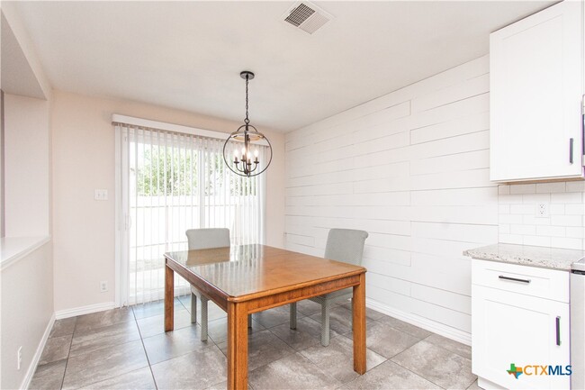 Building Photo - 283 Cordero Dr