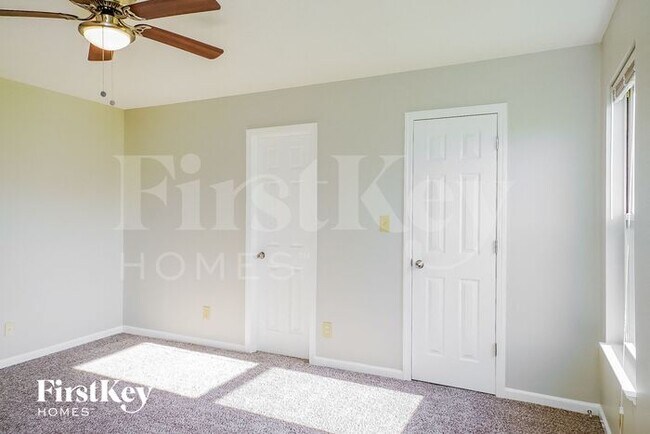 Building Photo - 2431 Copper Hill Dr
