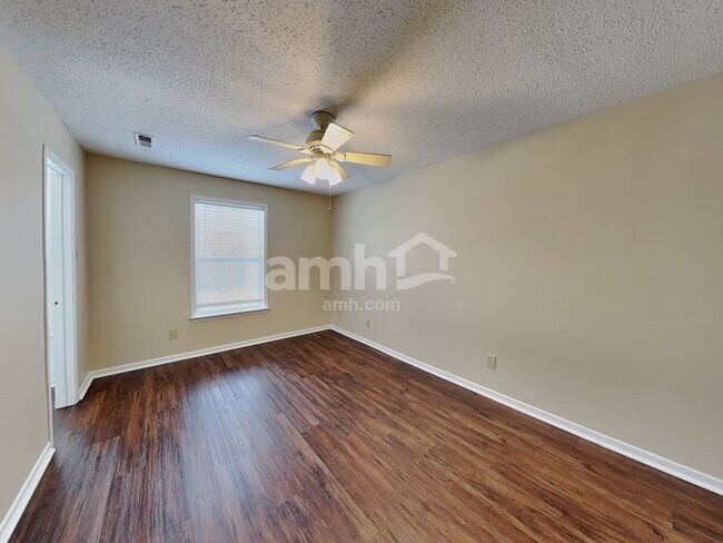 Building Photo - 5537 Floating Leaf Dr