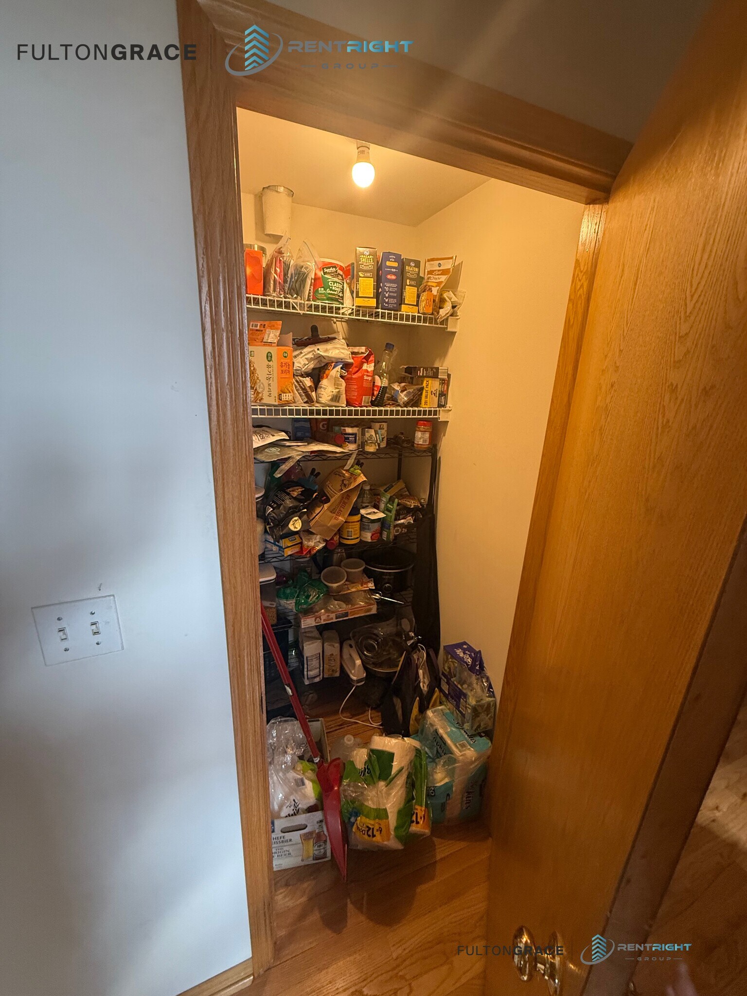 Building Photo - 819 N Wood St