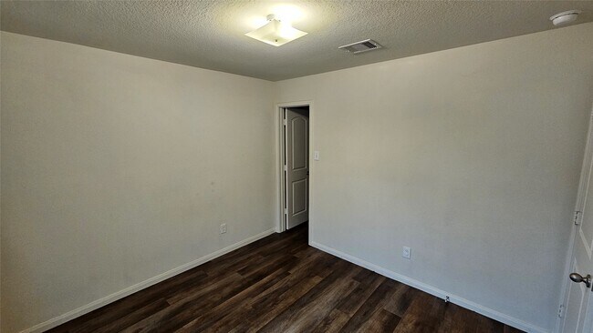 Building Photo - 24053 Wilde Dr