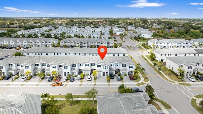 Building Photo - 2619 SE 11th St