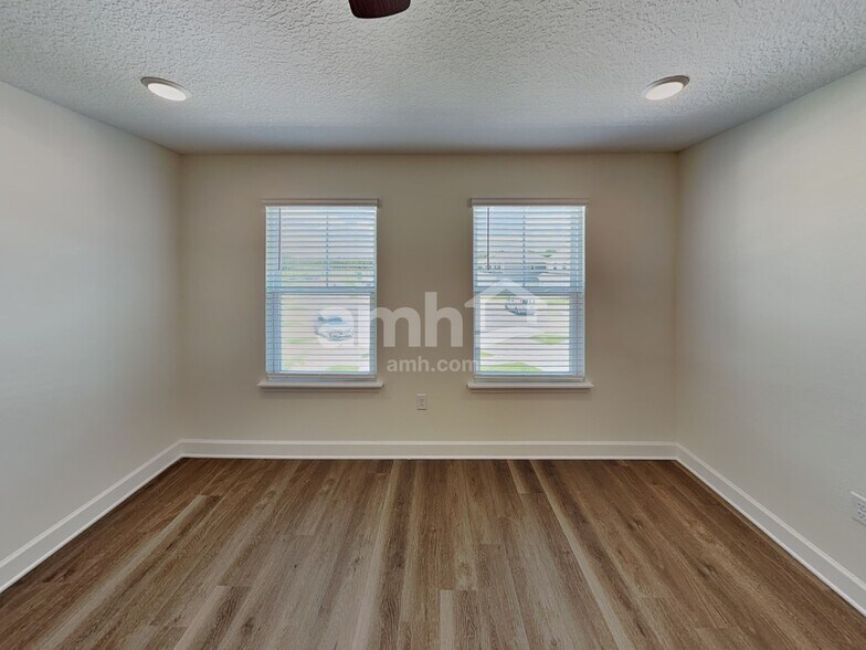 Building Photo - 2580 Spring Moss Ct