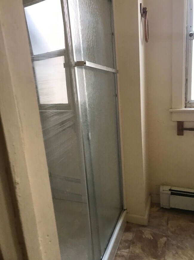 Building Photo - 430 Packard St