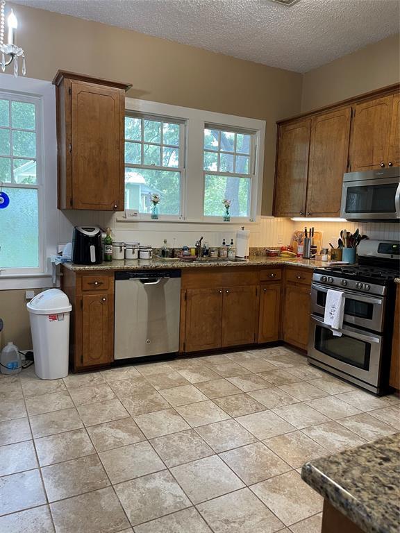 Building Photo - 801 Hudgins St