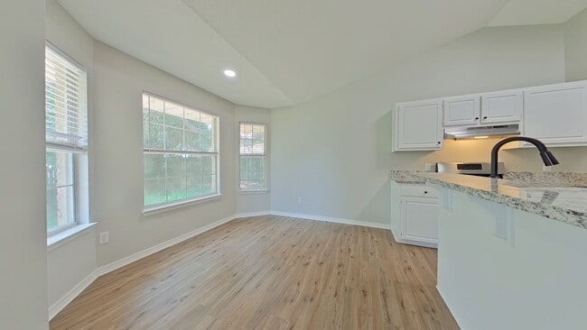 Building Photo - 5405 Josh Dr