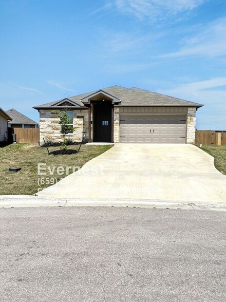Primary Photo - 8502 Trungle Rd
