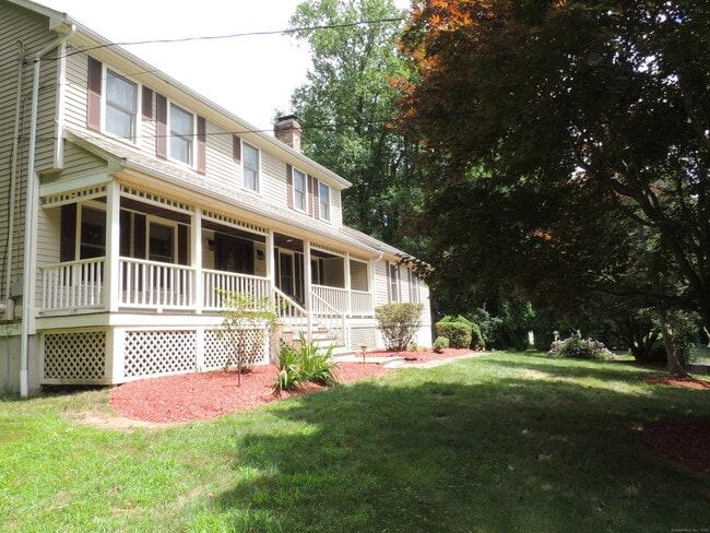 Building Photo - 12 Cardinal Ln