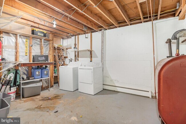 Building Photo - 302 Hickory Hill Terrace